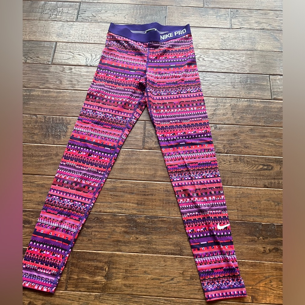 Bright Nike Pro long leggings